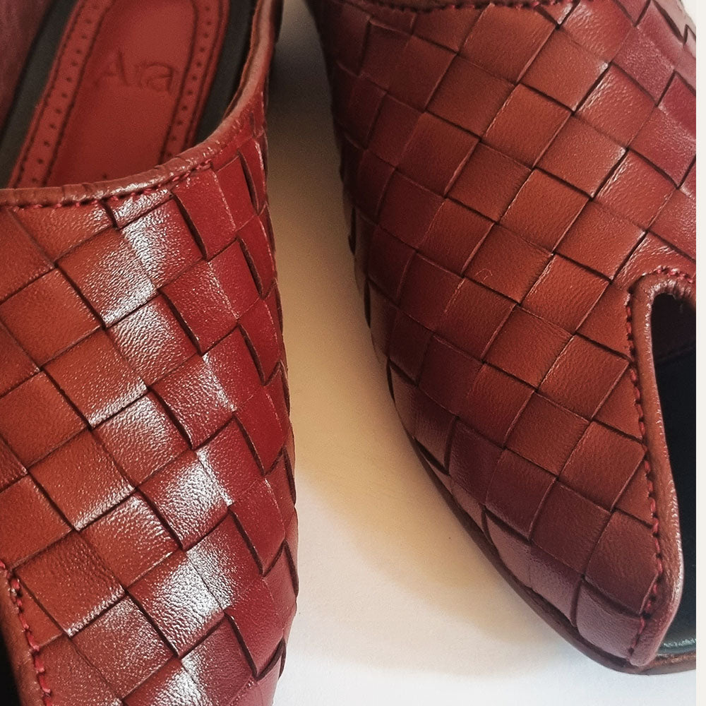 A-Cut Weaved Mule in Maroon